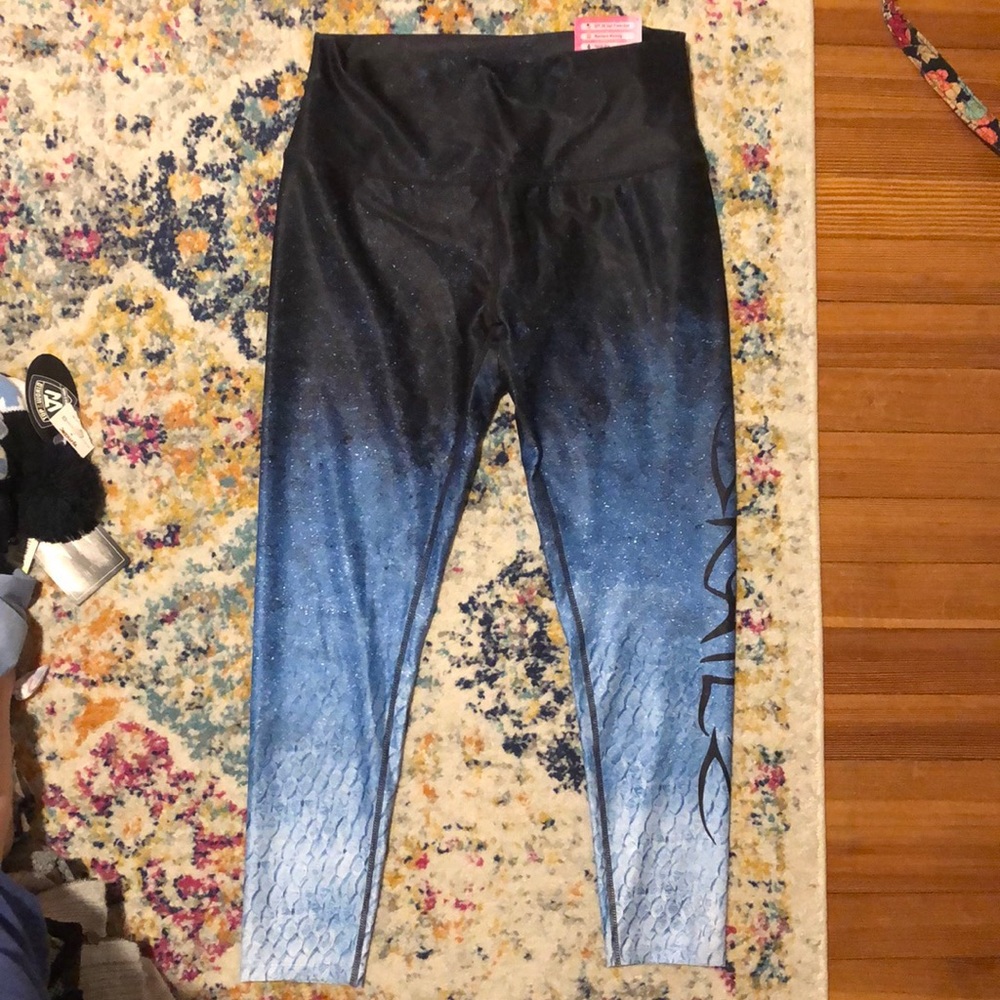 NWT Loco Skailz Leggings